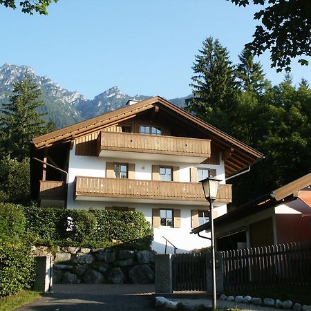 Ferienwohnung Almhuettenweg Dreitorspitze Garmisch-Partenkirchen Buitenkant foto