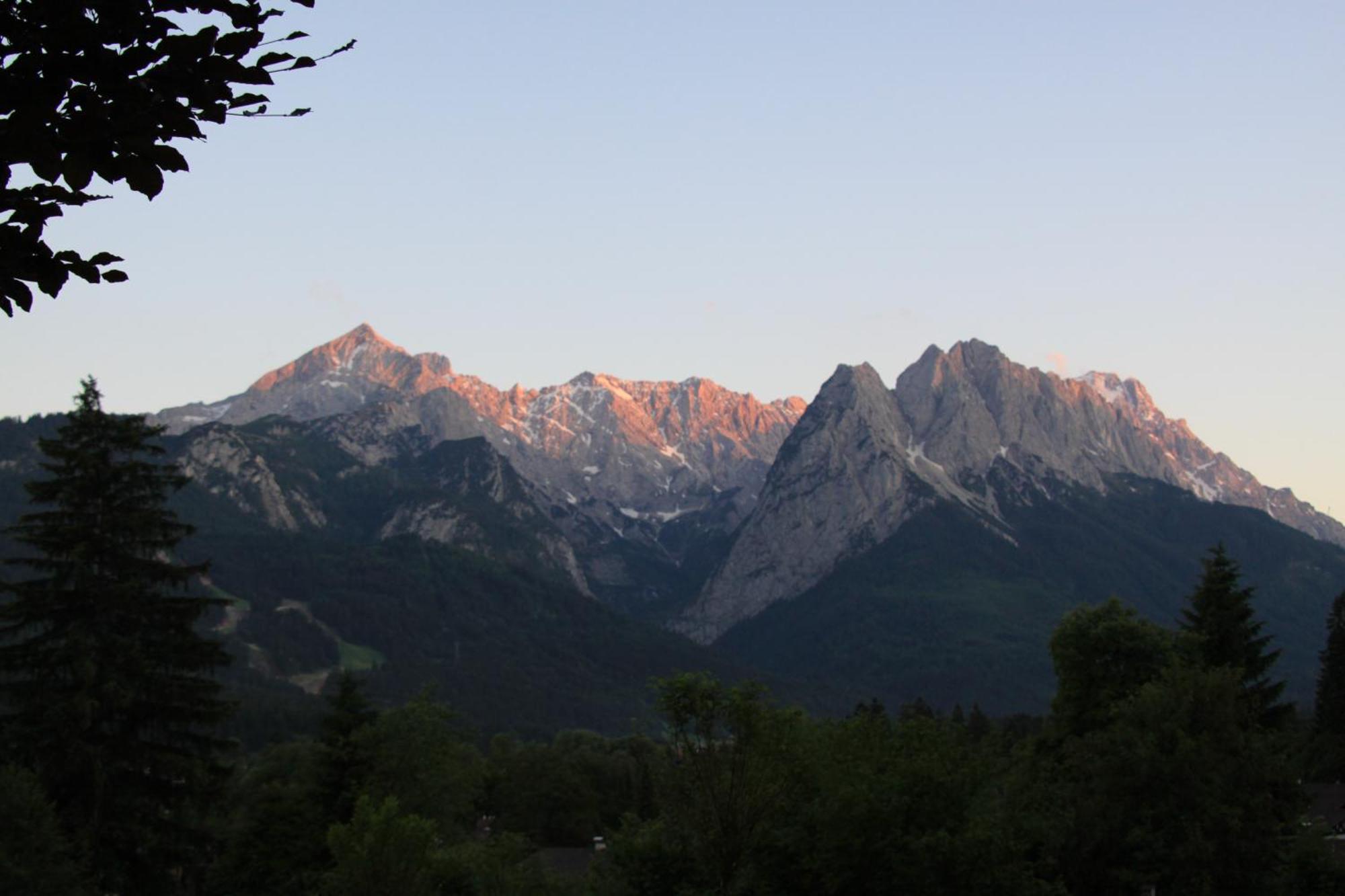 Ferienwohnung Almhuettenweg Dreitorspitze Garmisch-Partenkirchen Buitenkant foto